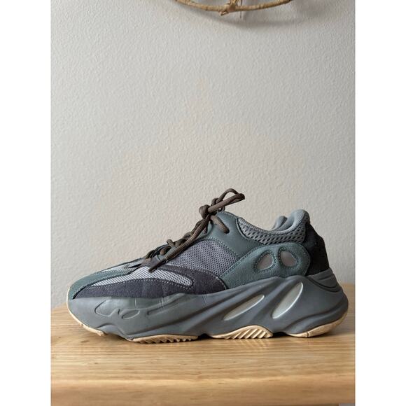 Adidas Yeezy Boost 700 Teal FW2499 Mens Size 9 - Picture 9 of 16